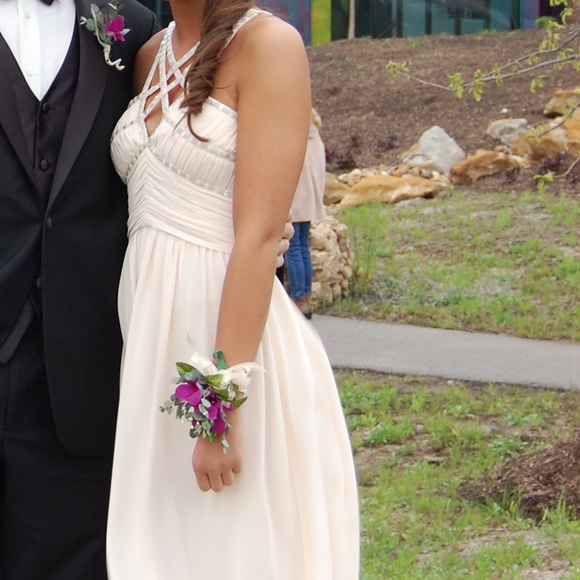 Cream Prom dress - Picture 4 of 4